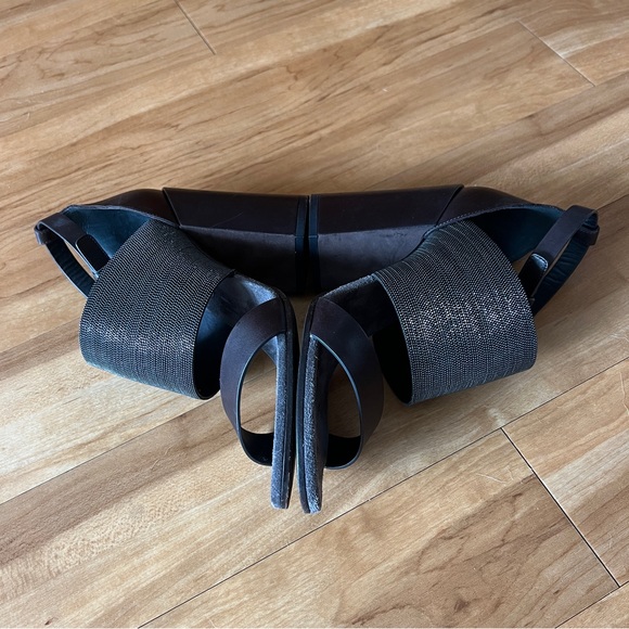 Brunello Cucinelli leather block heel sandals - Picture 11 of 13